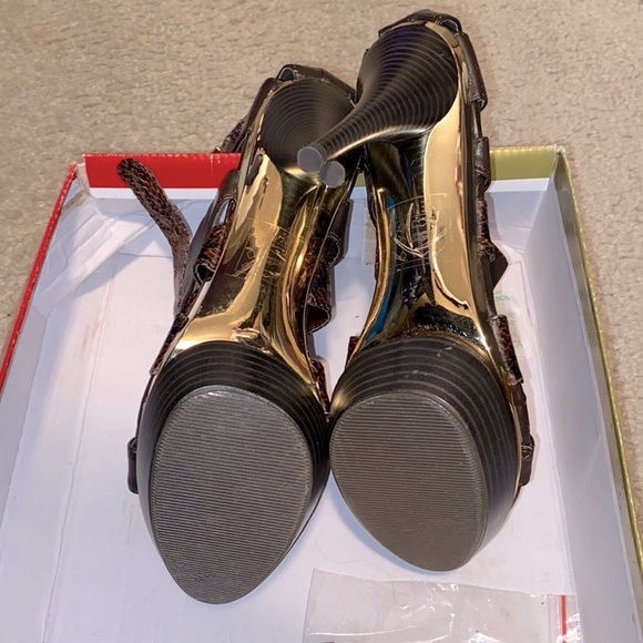 Brand New Pierre Dumas Brown heels with snakeskin print - Picture 7 of 8